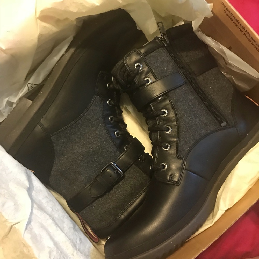 UGG Kesey Boots BRAND NEW